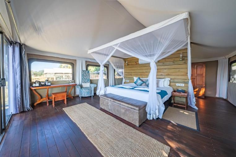 Jackalberry Chobe Hotel Kasane Bagian luar foto