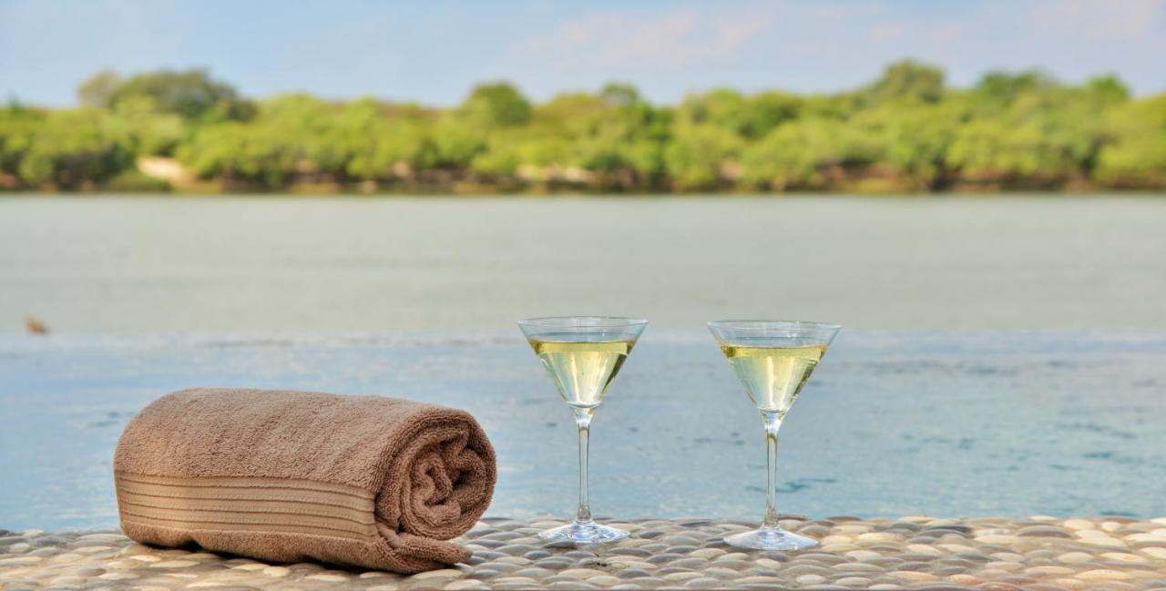 Jackalberry Chobe Hotel Kasane Bagian luar foto