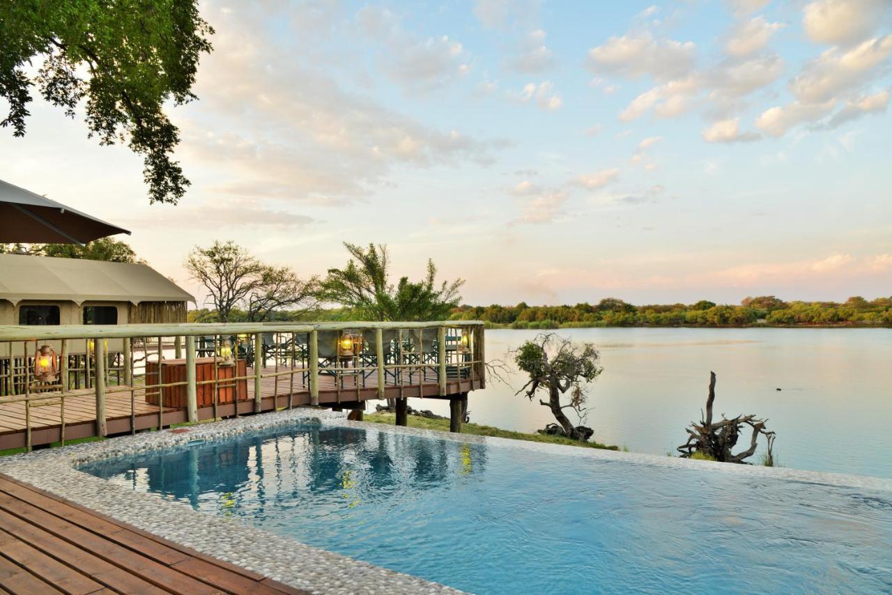 Jackalberry Chobe Hotel Kasane Bagian luar foto