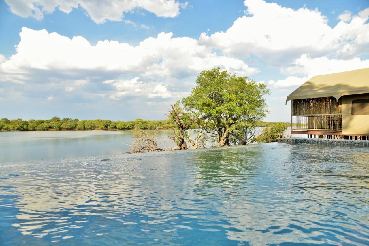 Jackalberry Chobe Hotel Kasane Bagian luar foto