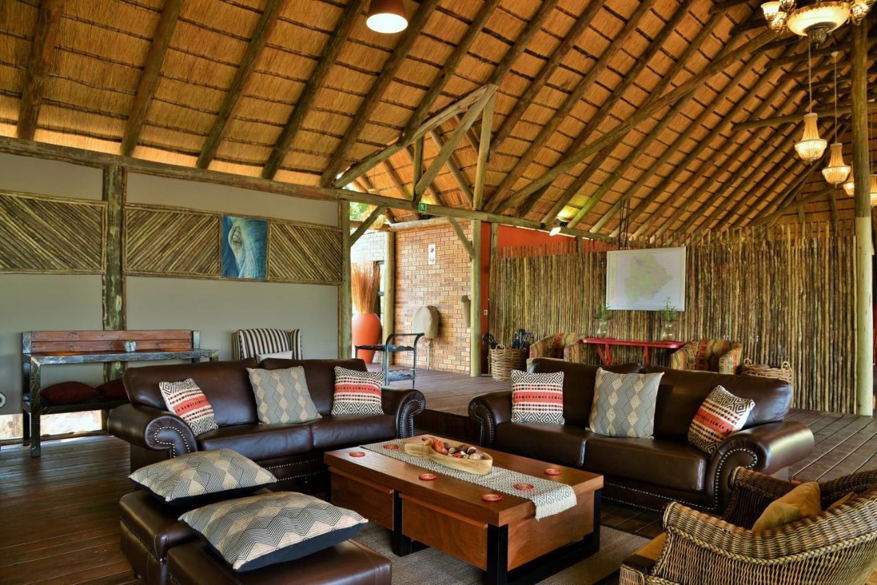 Jackalberry Chobe Hotel Kasane Bagian luar foto
